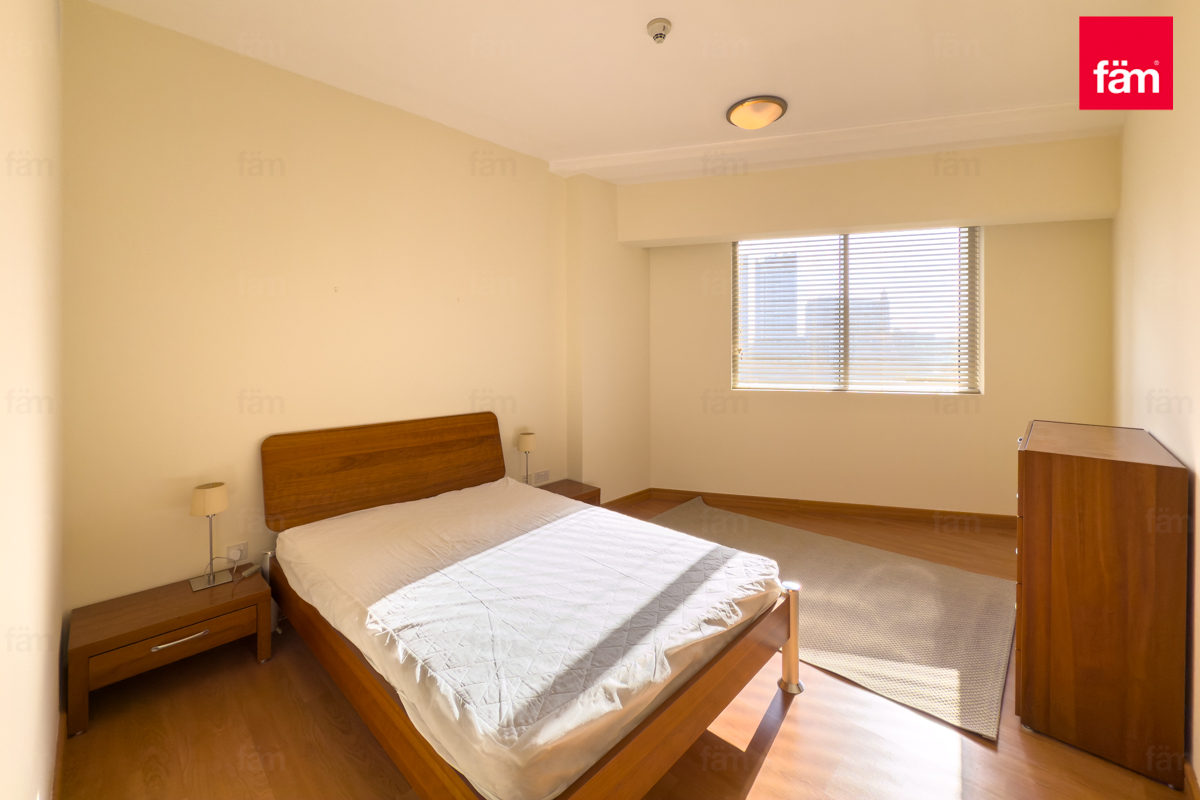 Fully Furnished | Spacious Living Room | Mid Floor-20