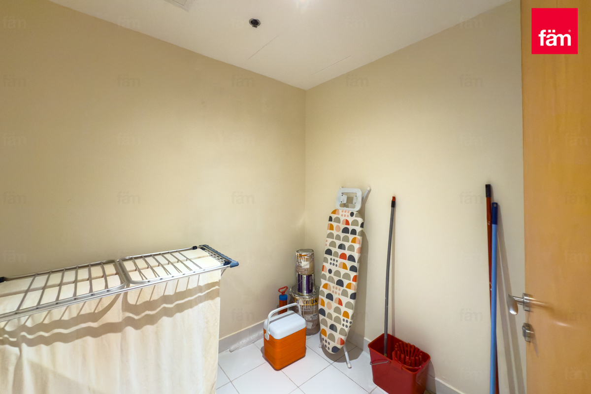 Fully Furnished | Spacious Living Room | Mid Floor-21