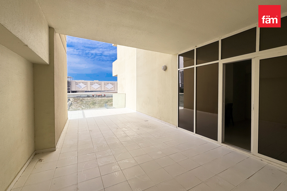 Luxurious apt with serviced amenities-7