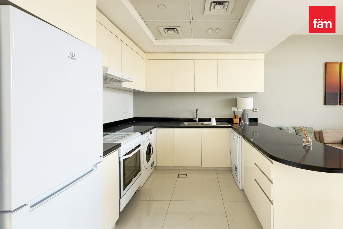 Luxurious apt with serviced amenities-6