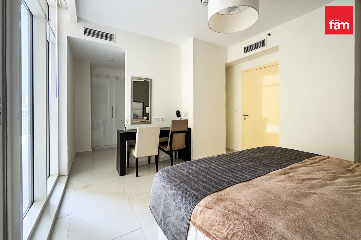 Luxurious apt with serviced amenities-10