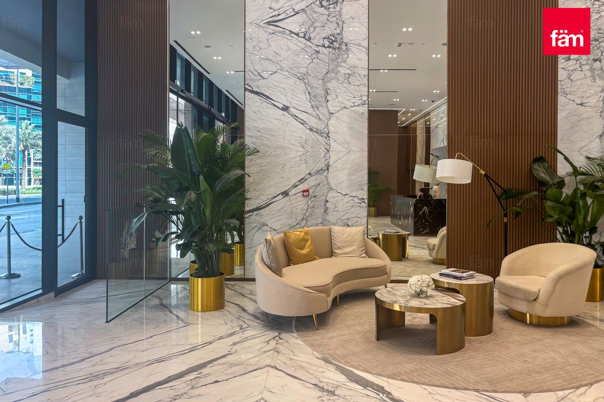 Multiple Options | Luxurious | High Floor | Vacant-17