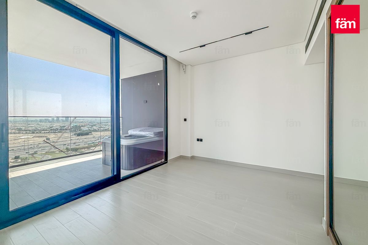 Multiple Options | Luxurious | High Floor | Vacant-7
