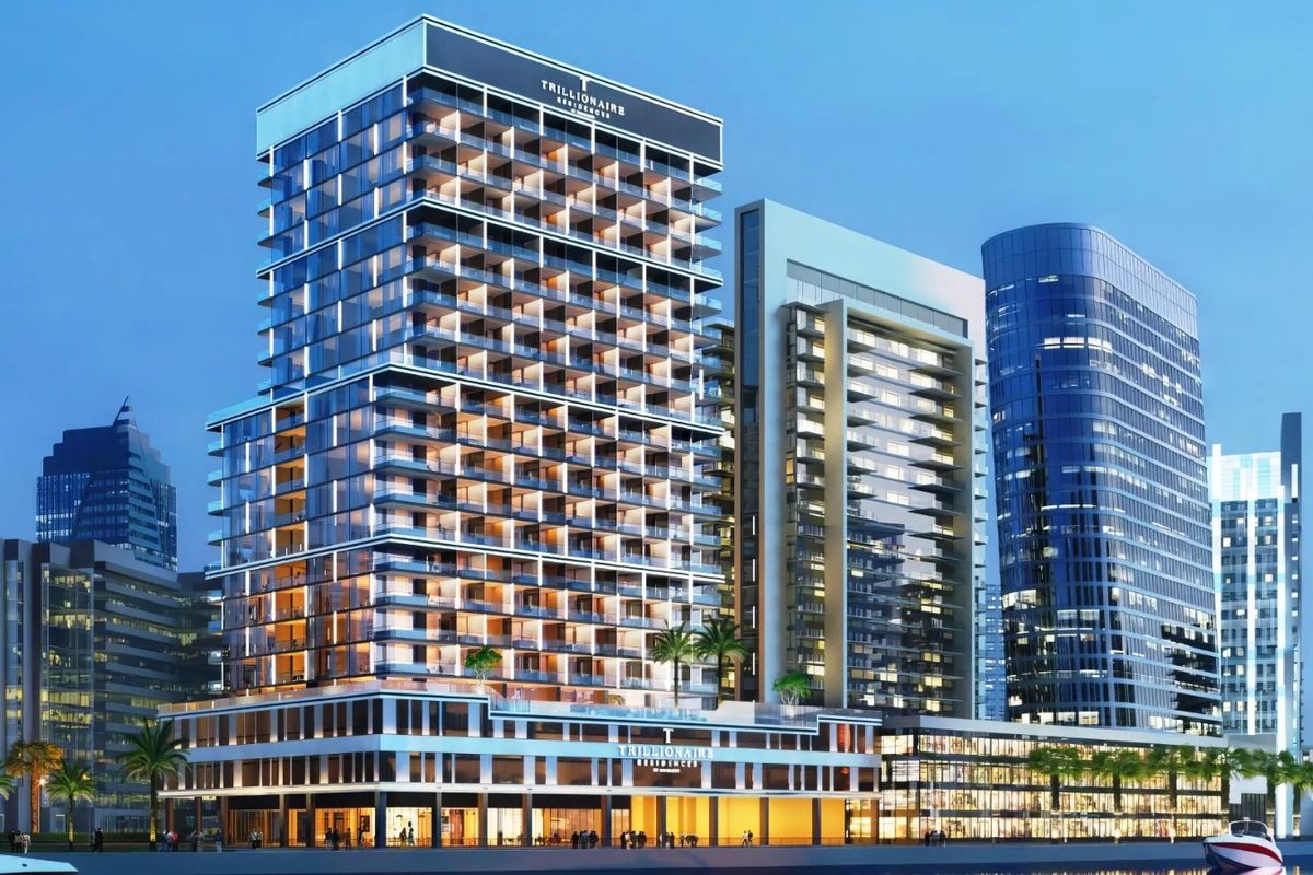 Luxurious | Ready to move in | Prime Location-6