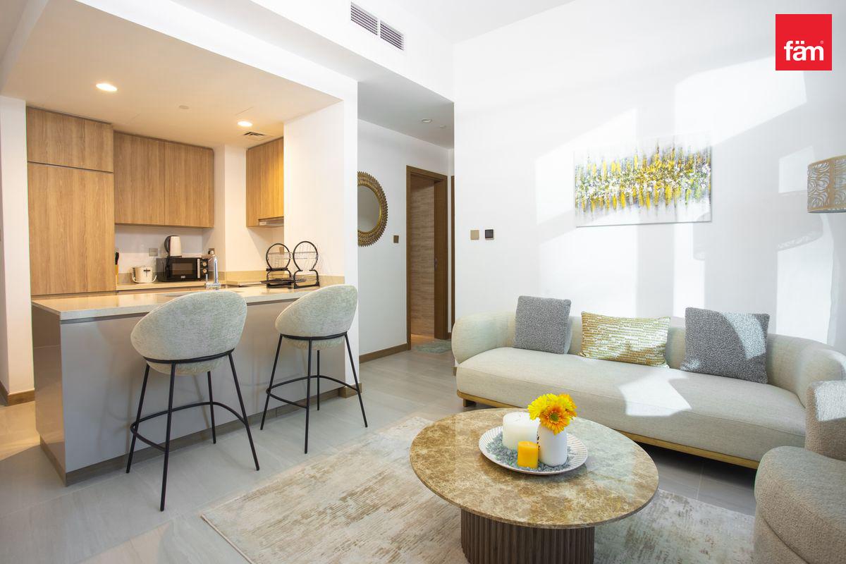 Elegantly furnished | with PHPP | Canal, Pool View-7