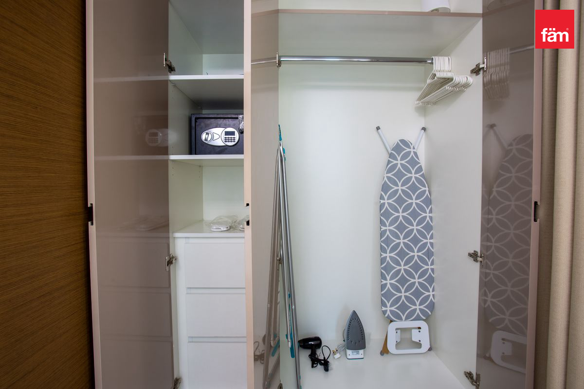 Elegantly furnished | with PHPP | Canal, Pool View-25