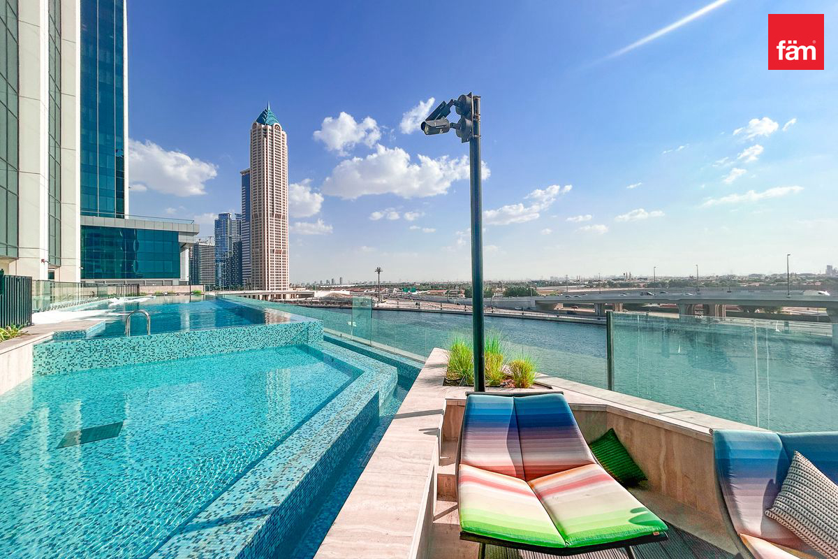 Elegantly furnished | with PHPP | Canal, Pool View-27