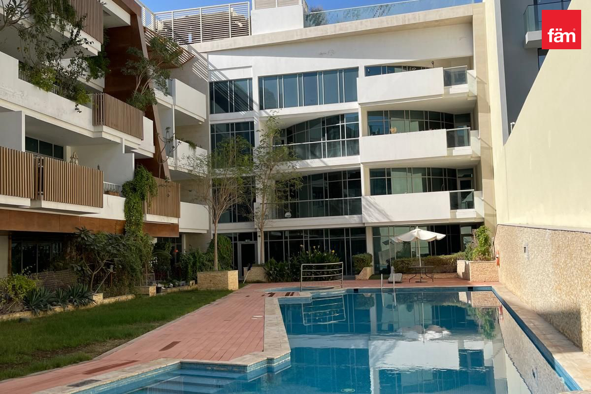 FULLY FURNISHED AND EQUIPPED VACANT APARTMENT-6