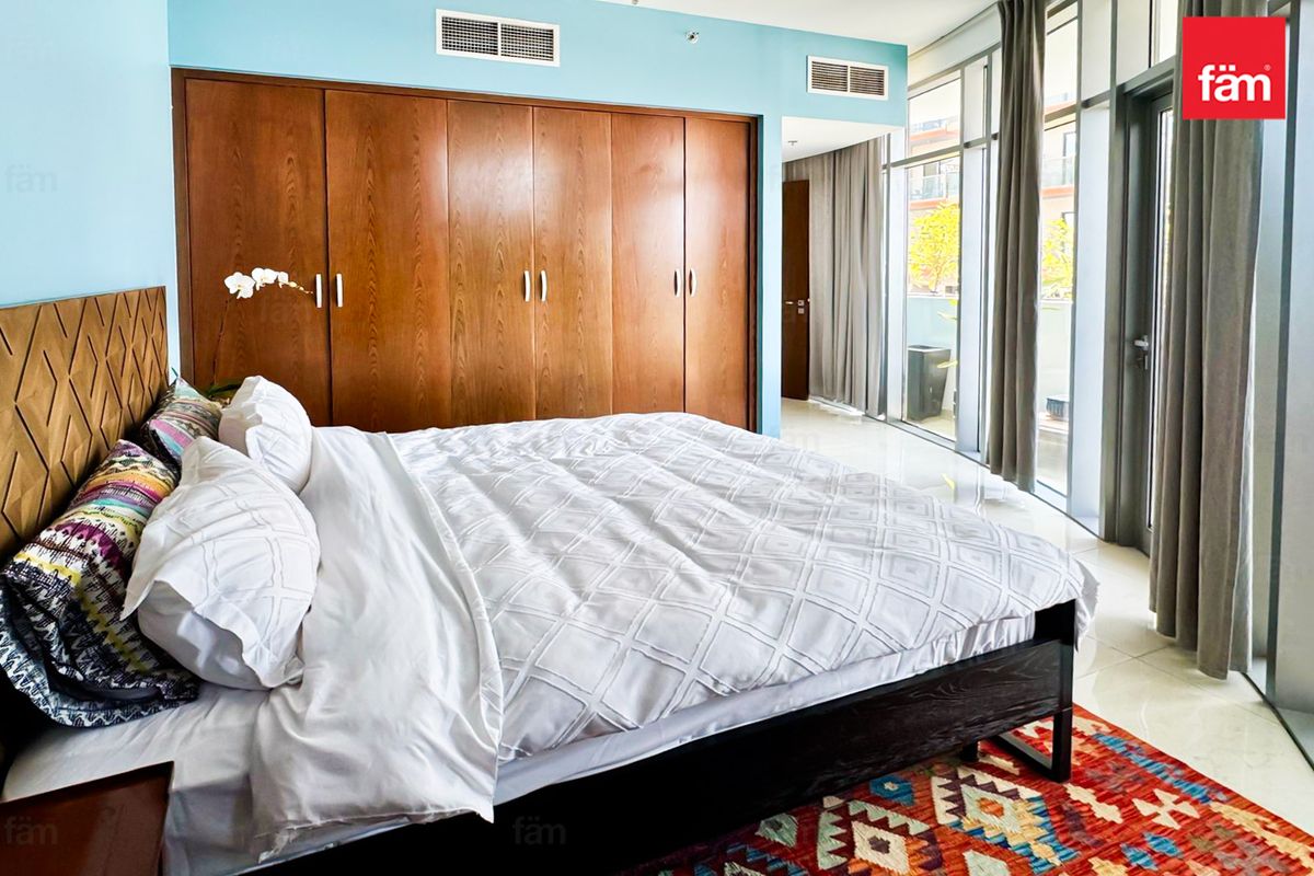 FULLY FURNISHED AND EQUIPPED VACANT APARTMENT-11