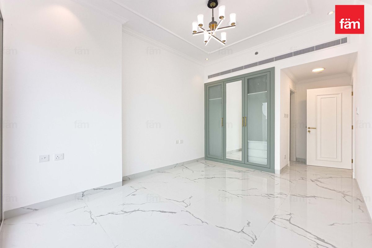 Brand New | Vacant | luxurious 2BHK |Corner Unit-7