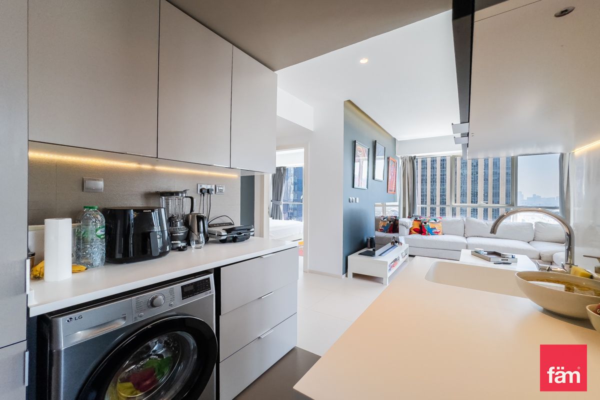 Best Price | Prime Location | Cozy and Bright-8