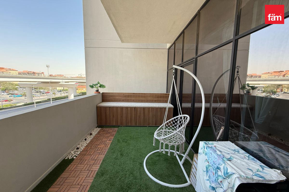 Terrace | Vastu | Vacant | Furnished | Metro-11