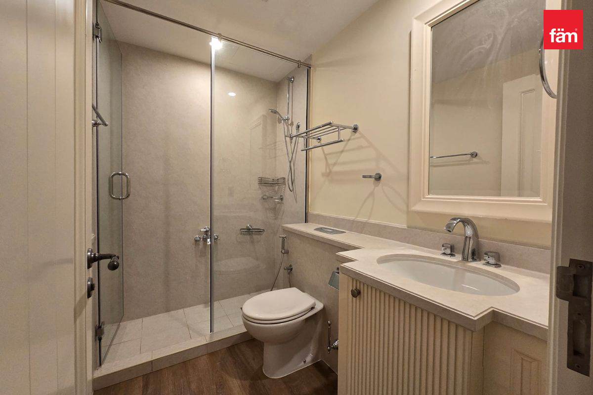 Private Garden | Upgraded Unit in Downtown-16
