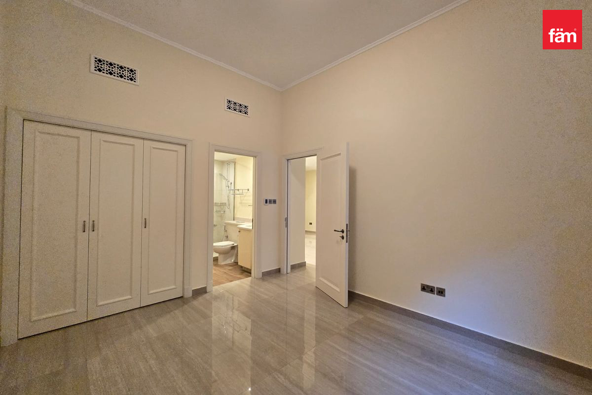 Private Garden | Upgraded Unit in Downtown-8