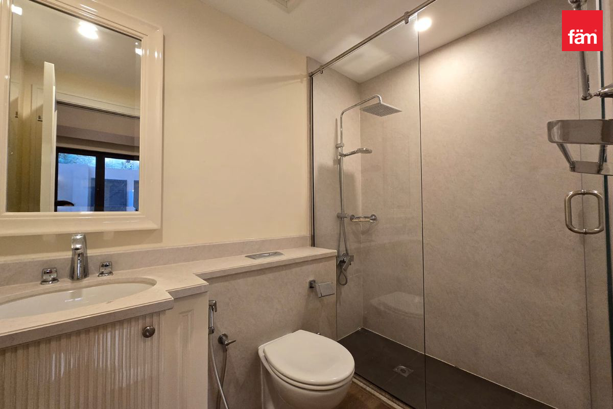 Private Garden | Upgraded Unit in Downtown-19