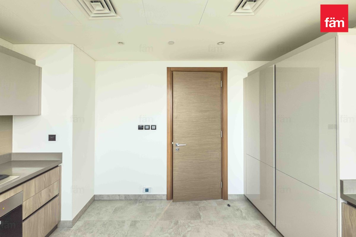 ▪️Brand New▪️ High Floor ▪️Vacant▪️ +Maids-8