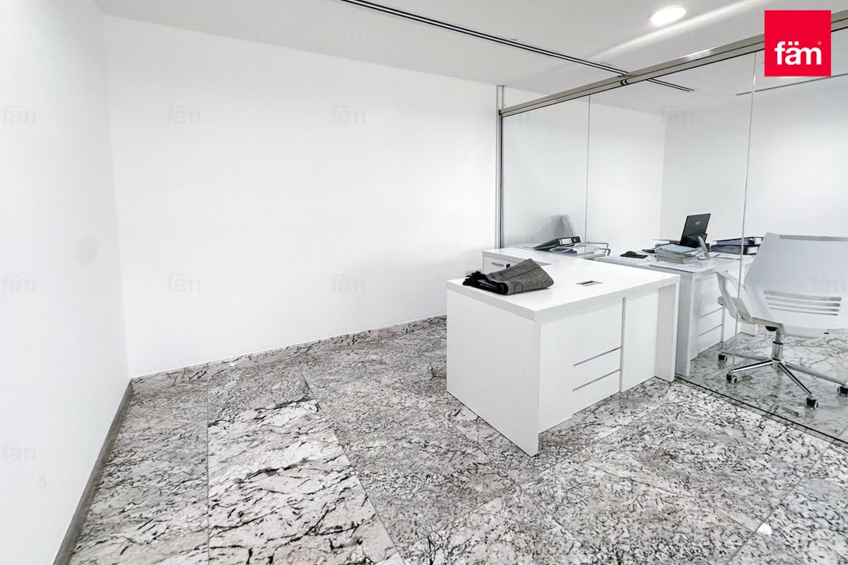 Spacious office fitted nice view-7