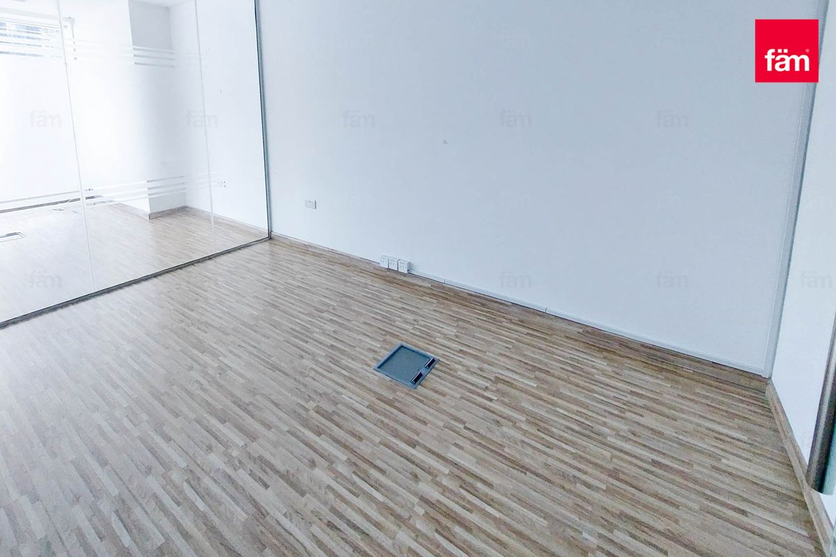 ▪onference Room▪️Fully Fitted▪️4 Partitions-8