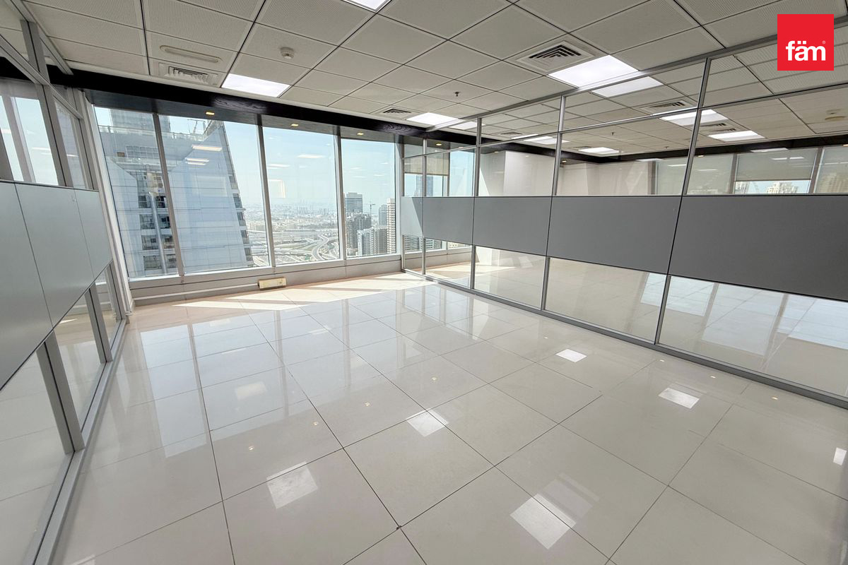 High Floor | Fitted with Kitchen | Partitioned-6