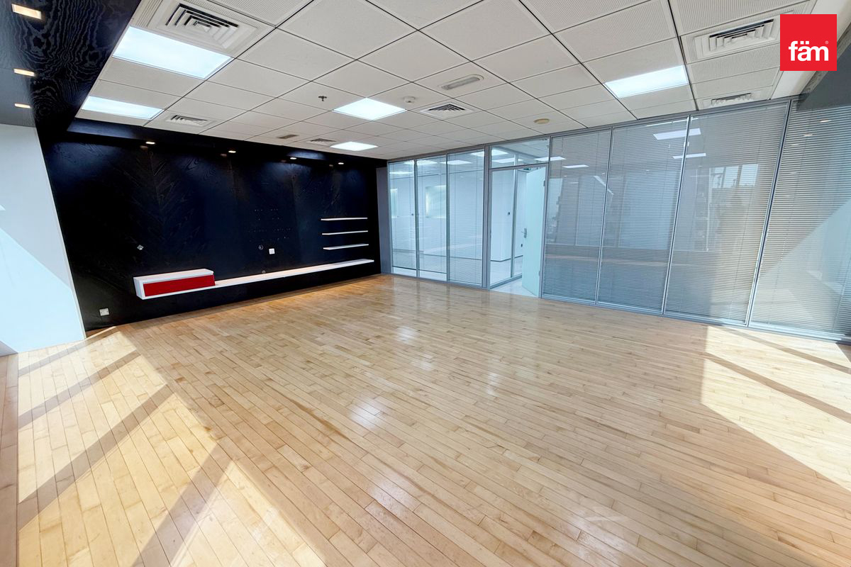 High Floor | Fitted with Kitchen | Partitioned-24