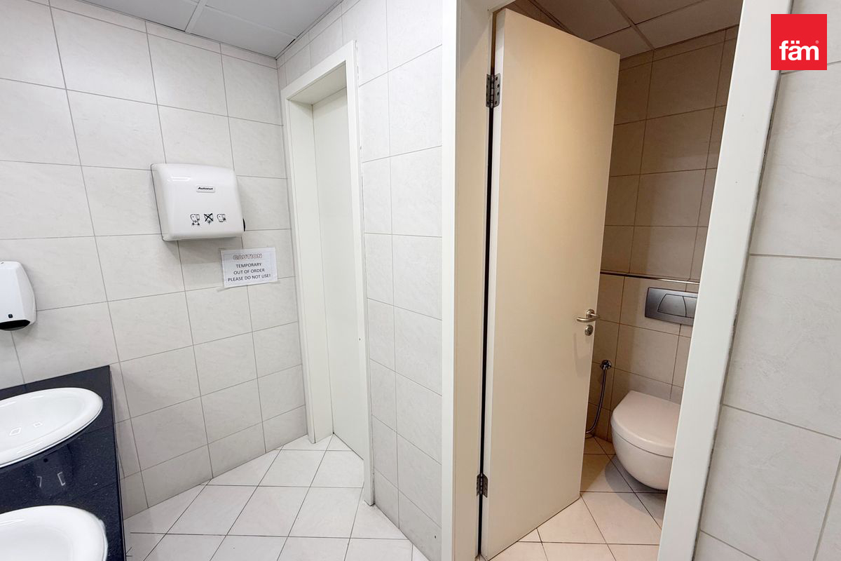 High Floor | Fitted with Kitchen | Partitioned-20