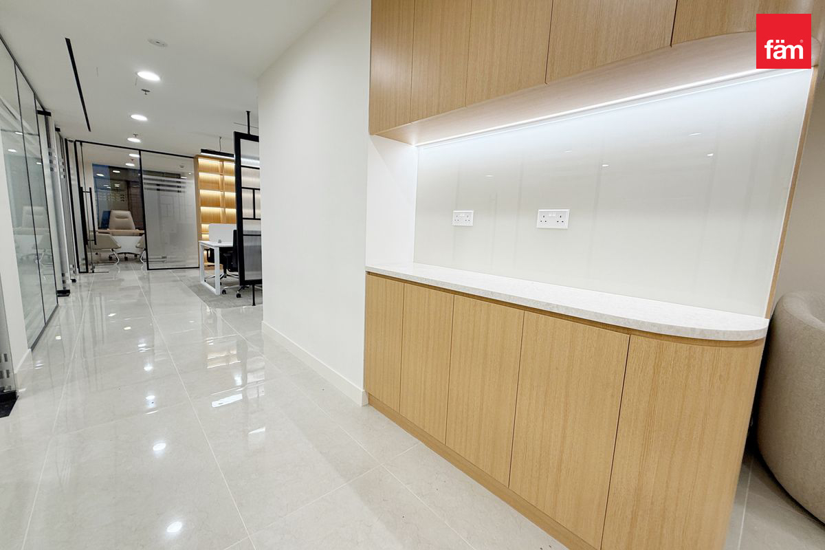 Vacant Now | 6 Parkings | Fully Furnished-11