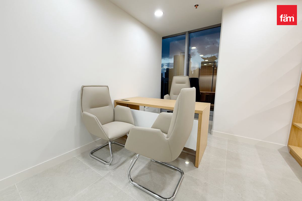 Vacant Now | 6 Parkings | Fully Furnished-7