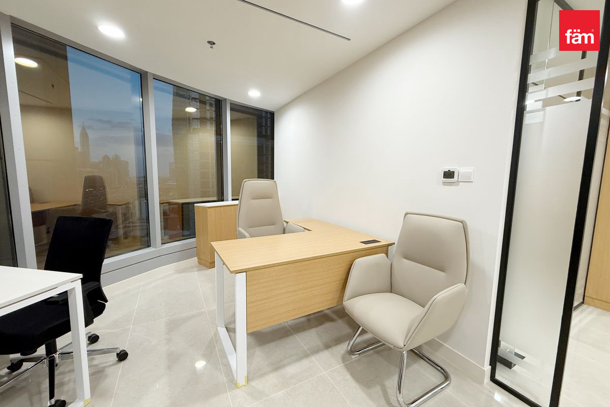 Vacant Now | 6 Parkings | Fully Furnished-8