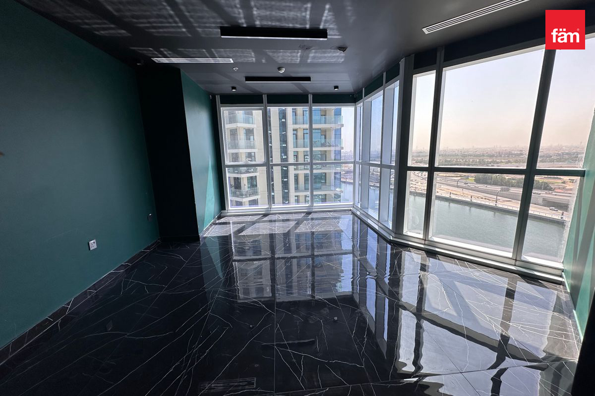 Full Canal View | Luxury Fittings | Vacant-8