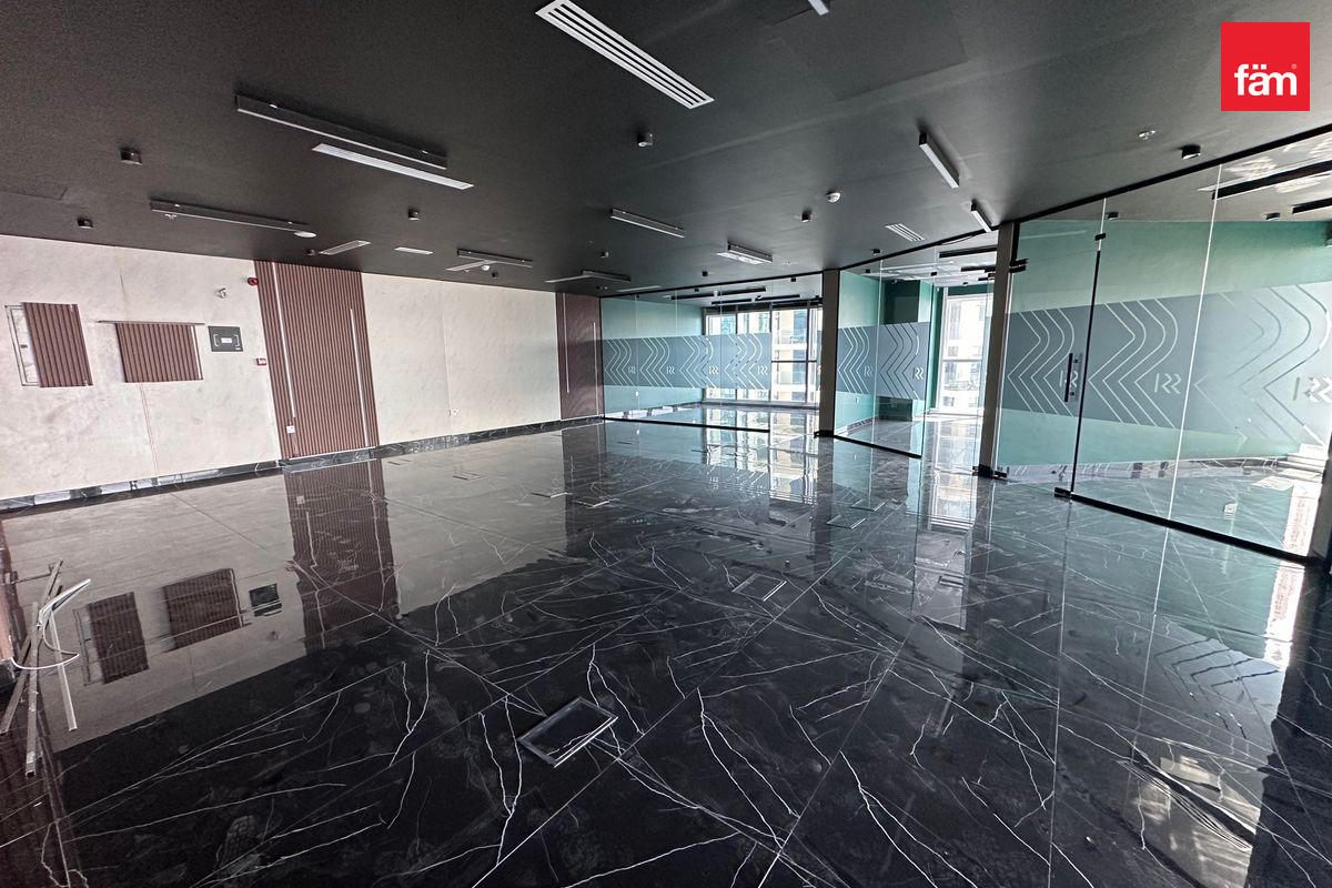 Full Canal View | Luxury Fittings | Vacant-9
