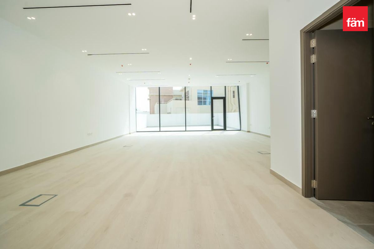 Fully Equipped Office | On-Site Gym | Grade A-6