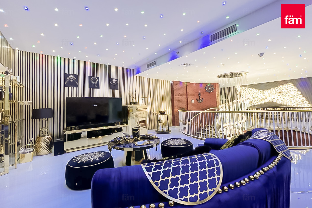 Luxury 5BR Duplex Penthouse | Unique Design-11