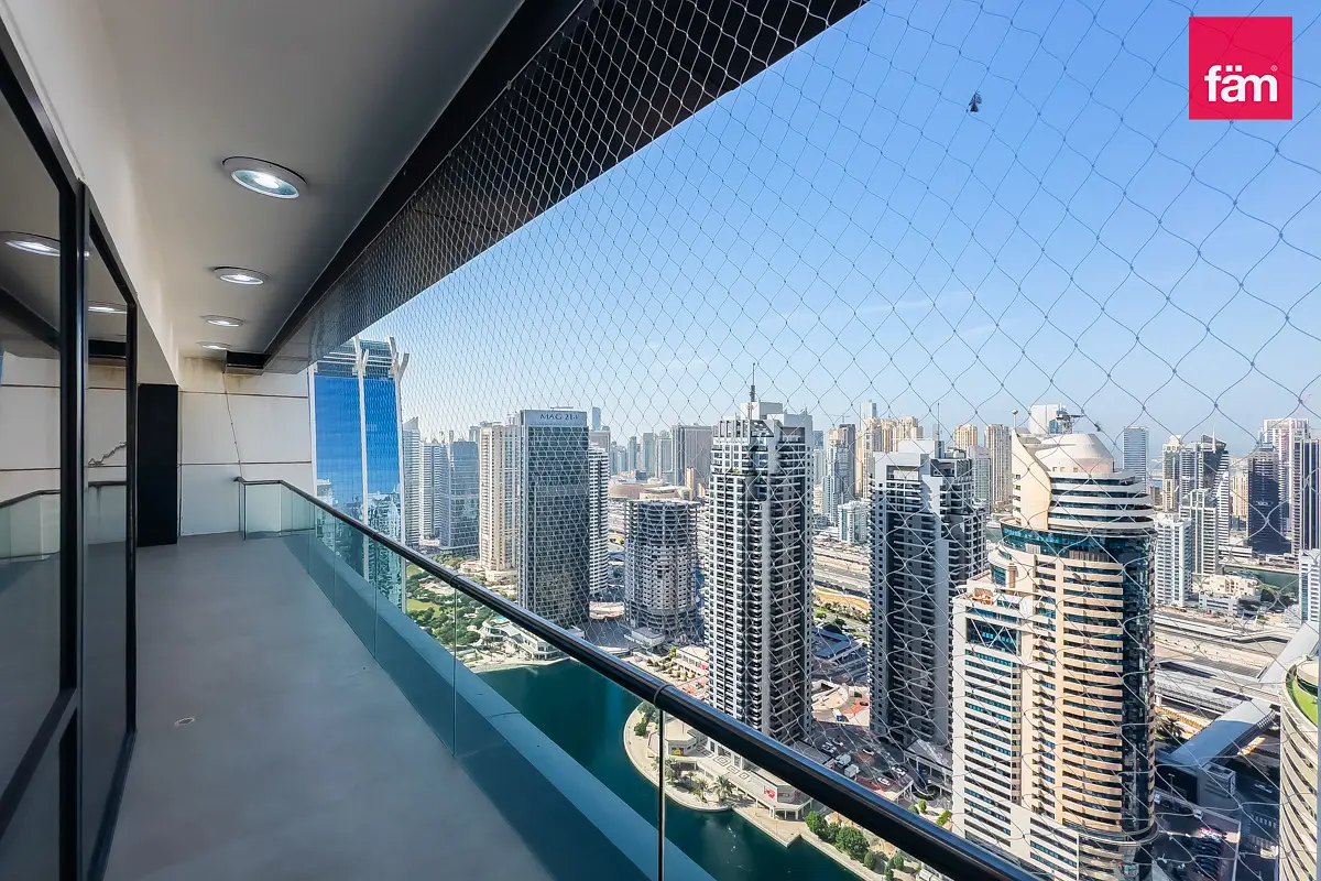 VACANT | LUXURY UPGRADE | BBQ LOUNGE | CINEMA ROOM-23