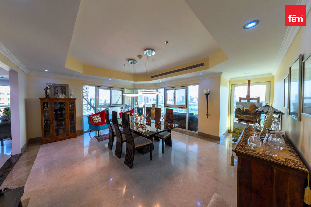 Golf View - Stunning layout - Great Condition-8