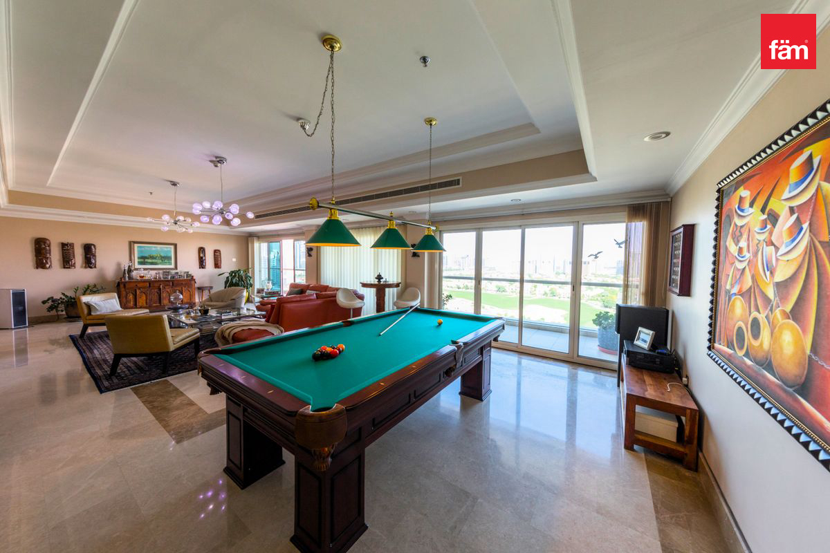 Golf View - Stunning layout - Great Condition-7