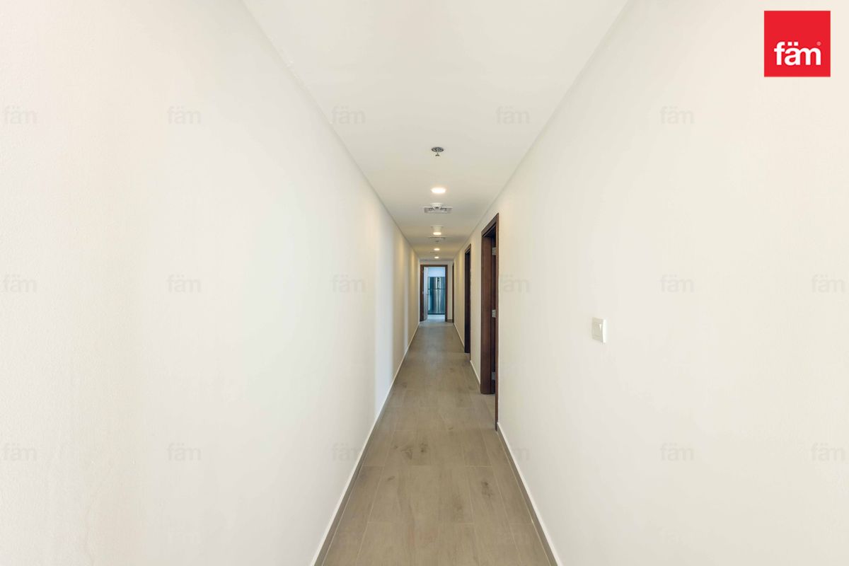 4 BED PENTHOUSE | VACANT | SEA VIEW | EXCLUSIVE-27