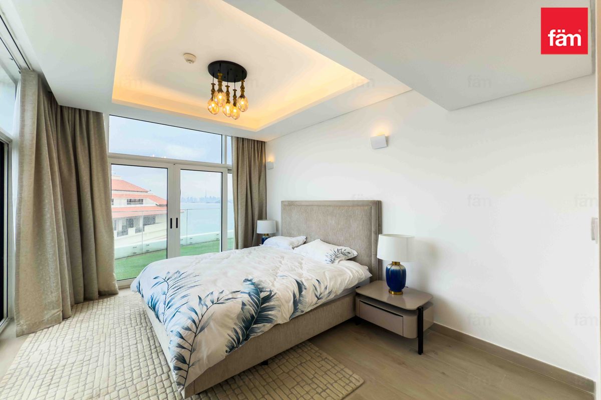 4 BED PENTHOUSE | VACANT | SEA VIEW | EXCLUSIVE-11