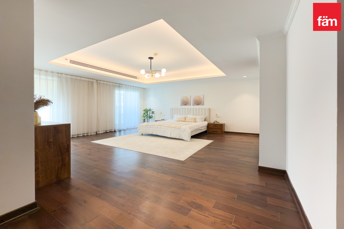 Turn Key | Exquisite 5 Bedroom Penthouse-16