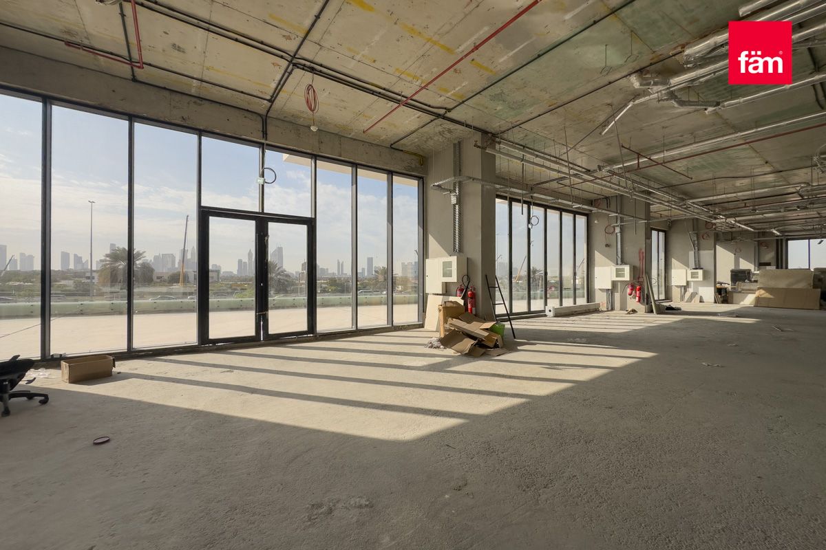 EXCLUSIVE | PRIME LOCATION | SKYLINE VIEW-6