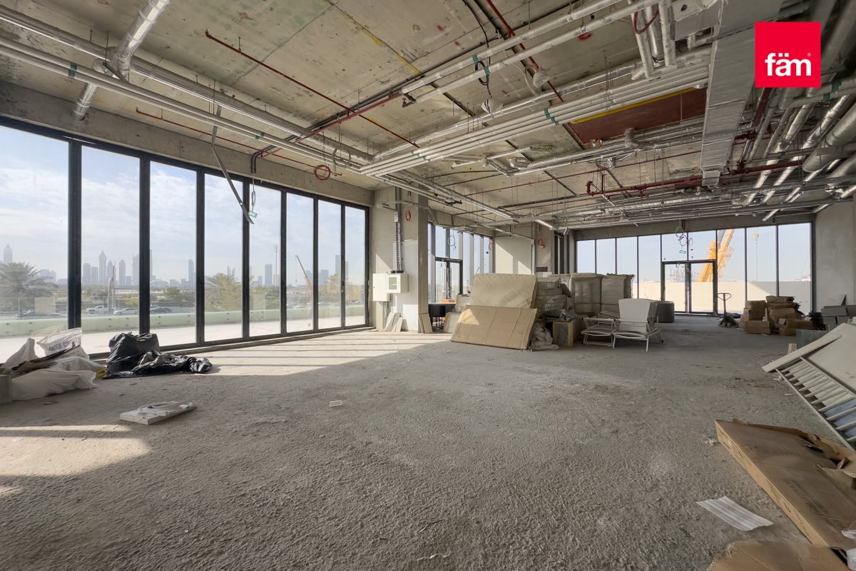 EXCLUSIVE | PRIME LOCATION | SKYLINE VIEW-7