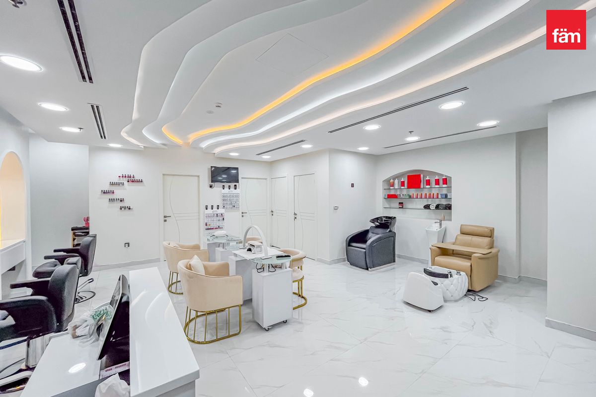 Fully Fitted | Vacant | Close to Metro-9