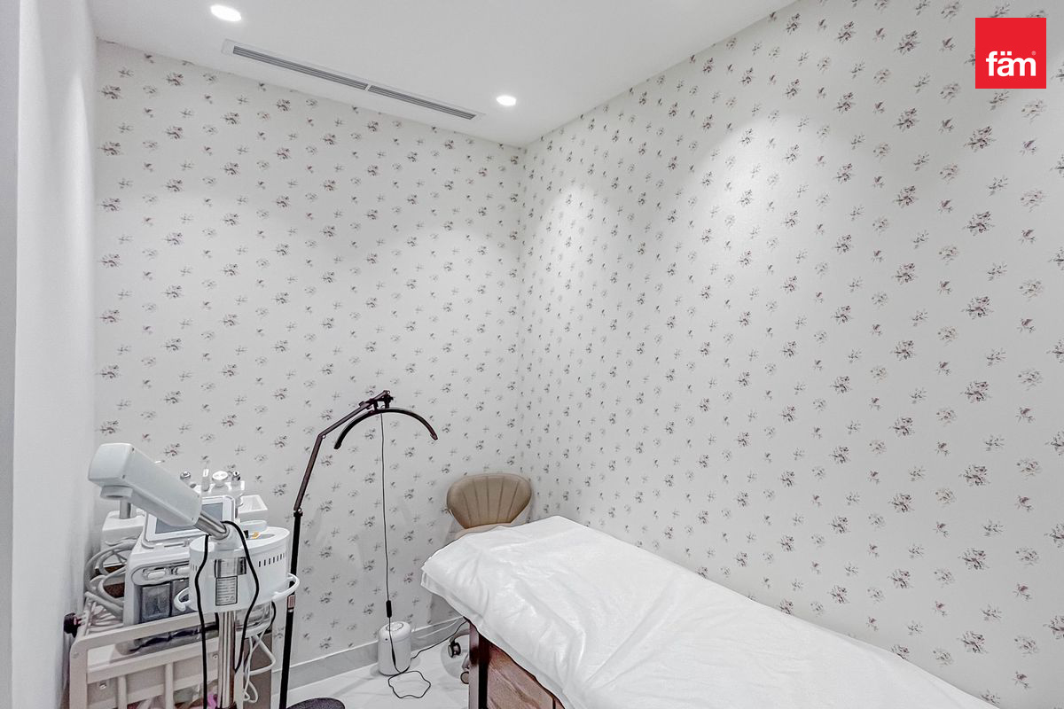Fully Fitted | Vacant | Close to Metro-15