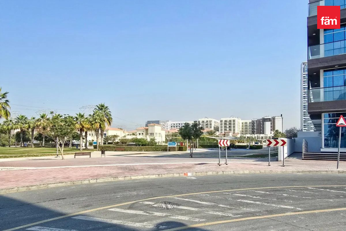 Shop | New Price | Investors Deal | Notice Served-7
