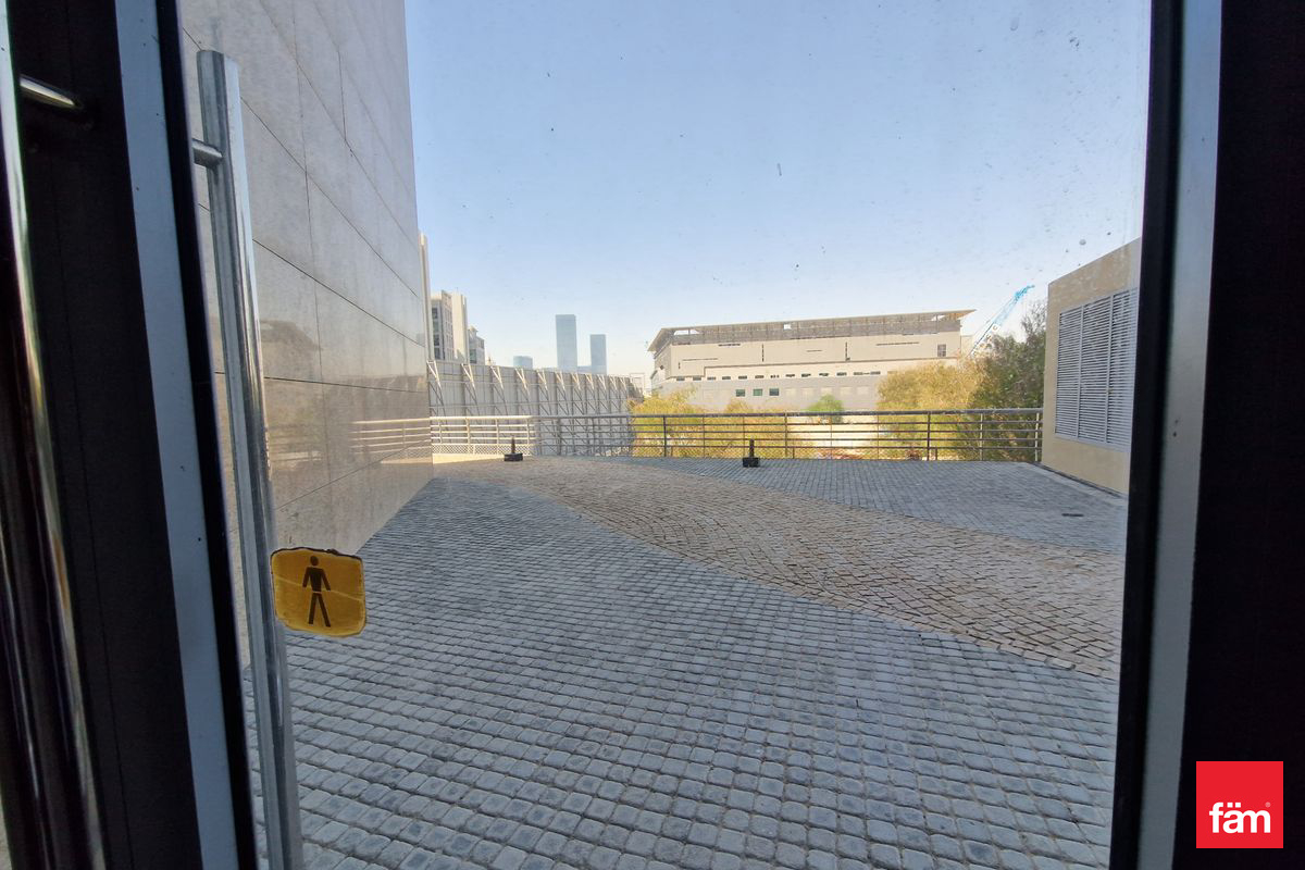 Shell and Core | Vacant | Courtyard Unit-7