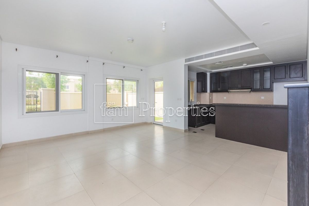 Spacious 3BR Type C Townhouse |For Rent-12