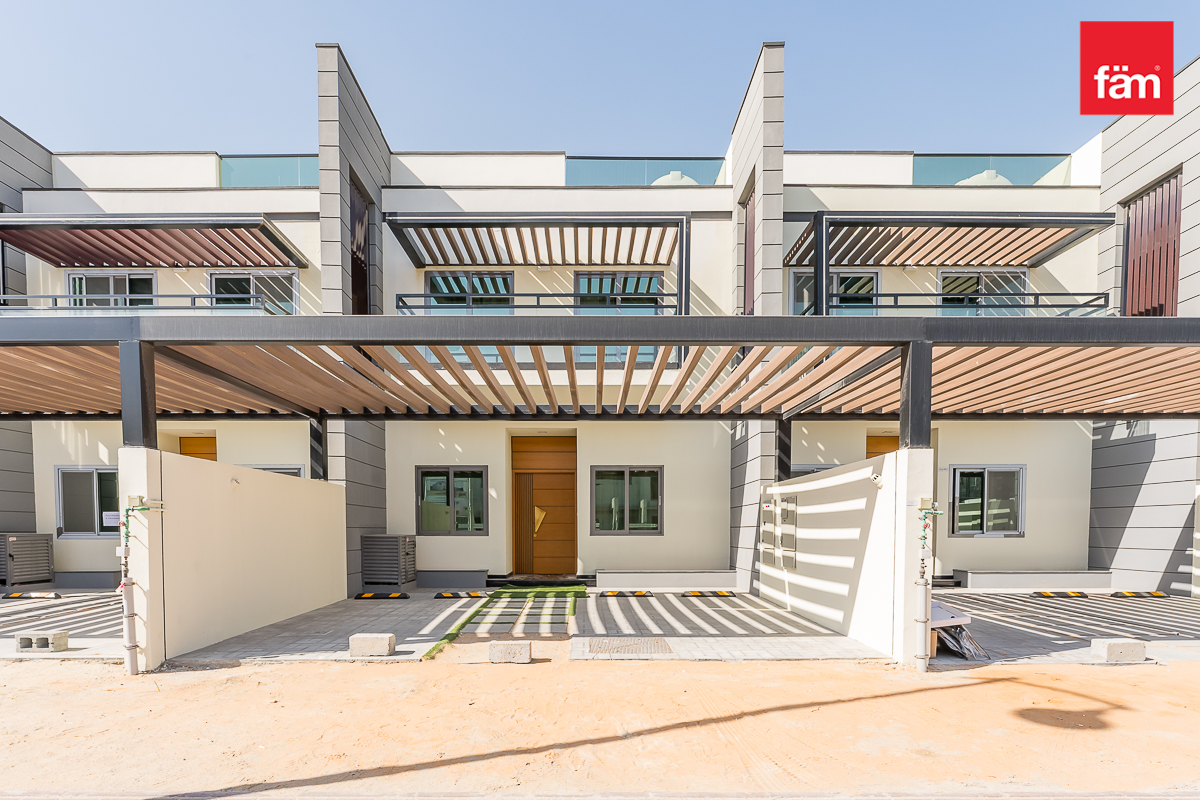 BRAND NEW 4 BED MAIDS | SINGLE ROW |READY MOVE-21