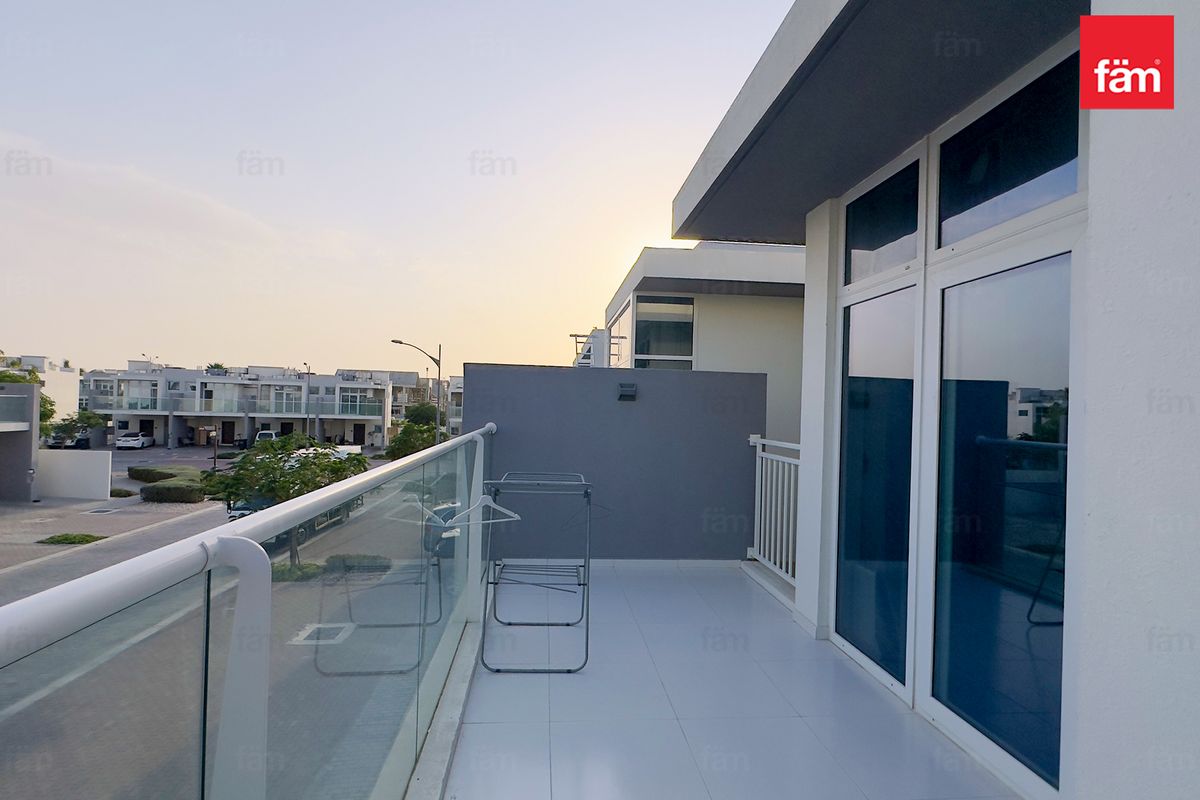 Pool View | 3 Bed Townhouse | Fully Furnished |-6