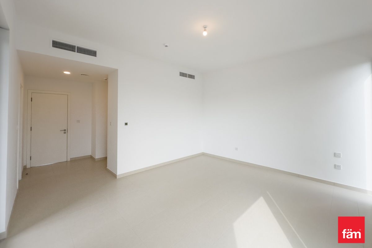 4 Bed-Big Plot-Prime Location Rare unit-8