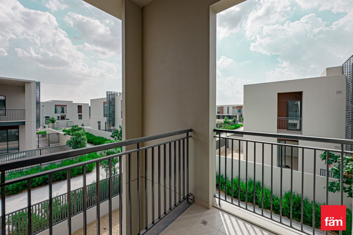 4 Bed-Big Plot-Prime Location Rare unit-14