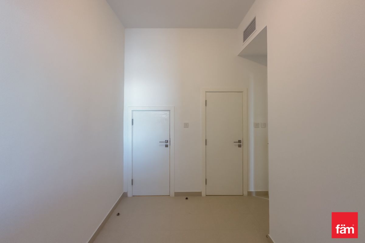 4 Bed-Big Plot-Prime Location Rare unit-18